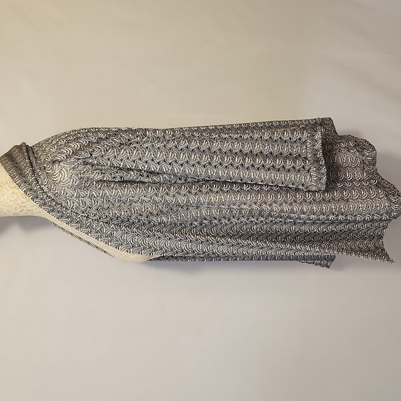 Chico's Travelers Open Front Open Weave 3/4 Sleeve Silvery Luster Mimi Jacket - Picture 6 of 11